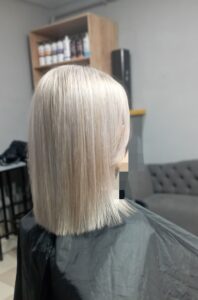 Мелирование студия DeLux
